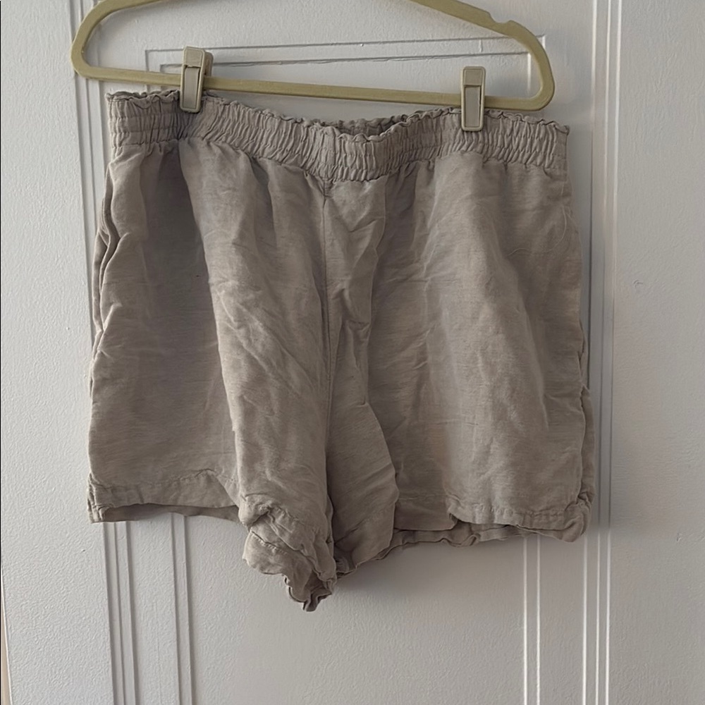 H&M Women's Tan Linen Shorts Size XL